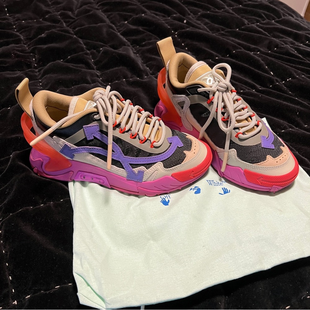 Off-White Odsy-2000 Sneaker